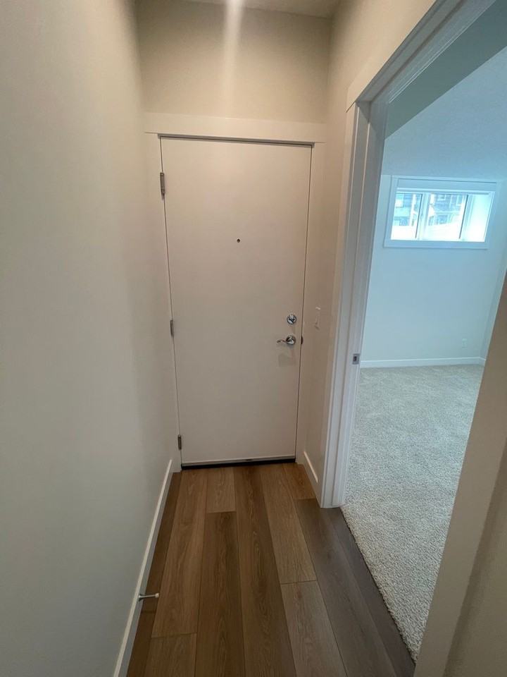 882 Livingston View NE - Photo 3 of 12