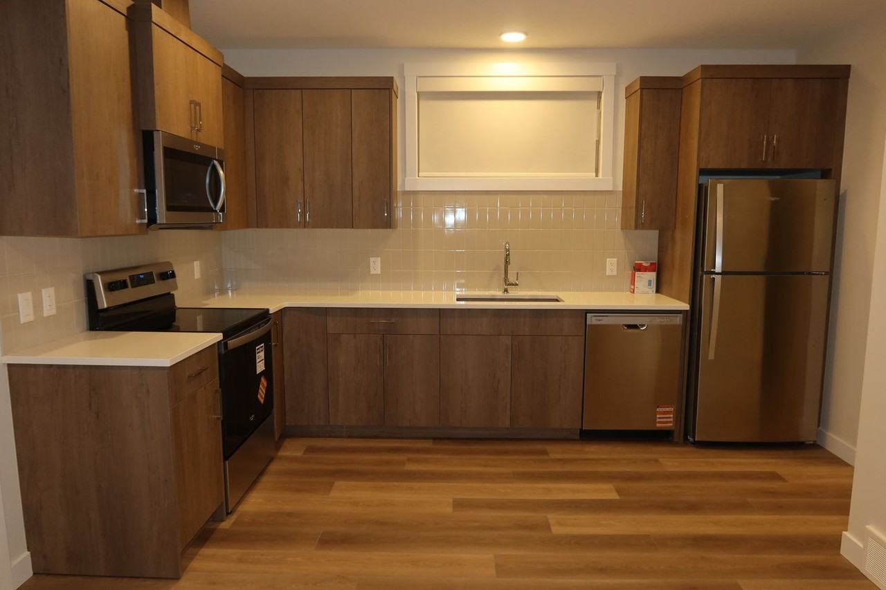 882 Livingston View NE - Photo 5 of 12