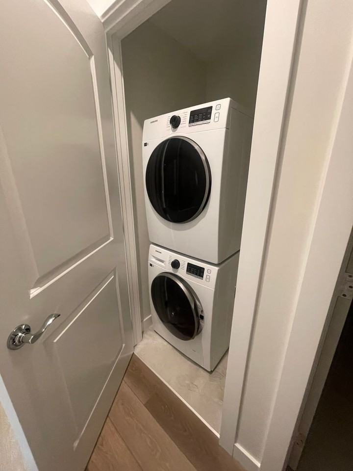 882 Livingston View NE - Photo 6 of 12