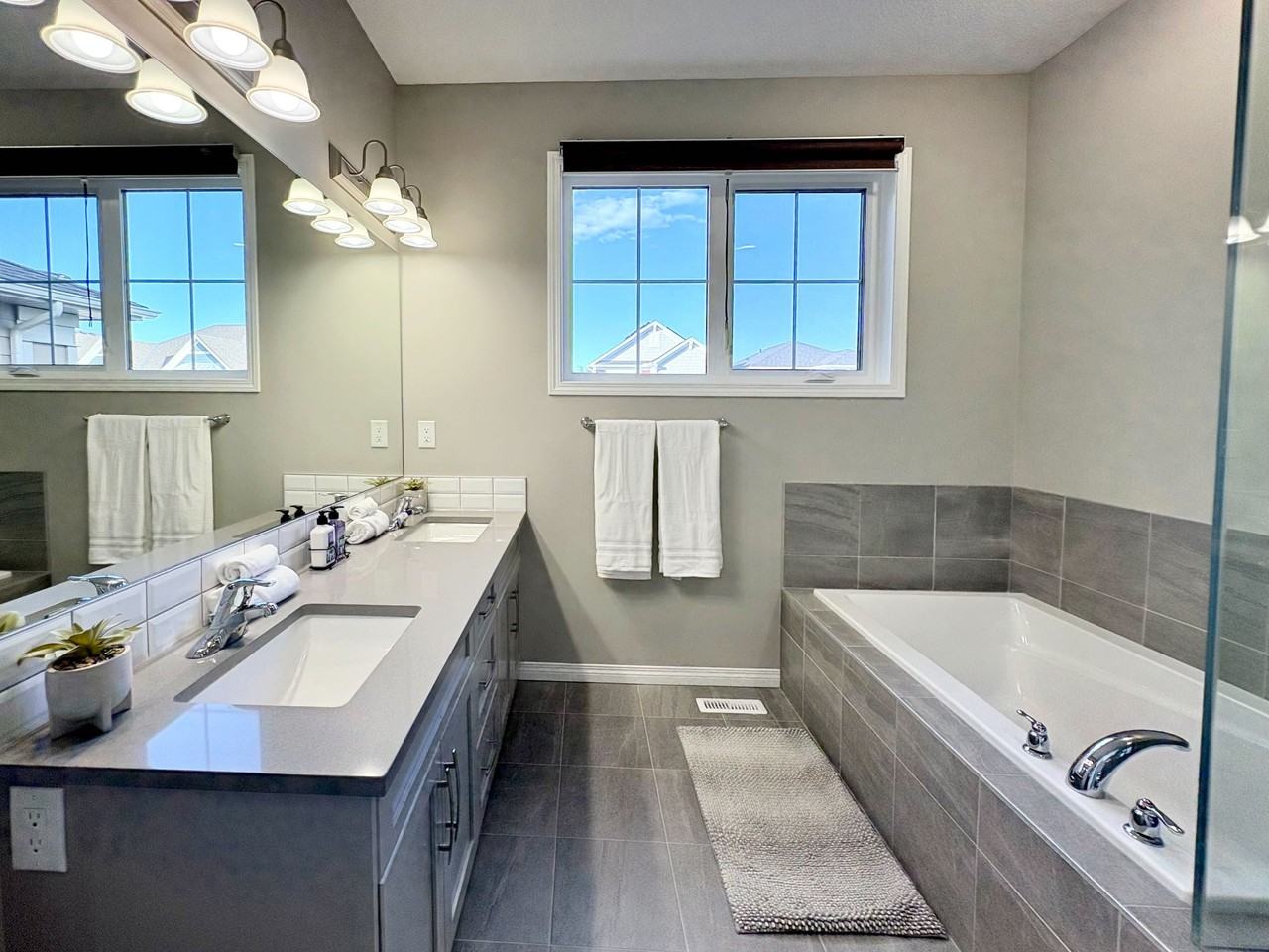 59 Yorkstone Grove Sw - Photo 5 of 32