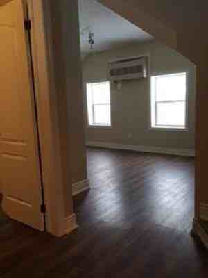 100 Owen St - Photo 7 of 23