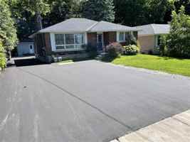 featured image of 171 Anne St N