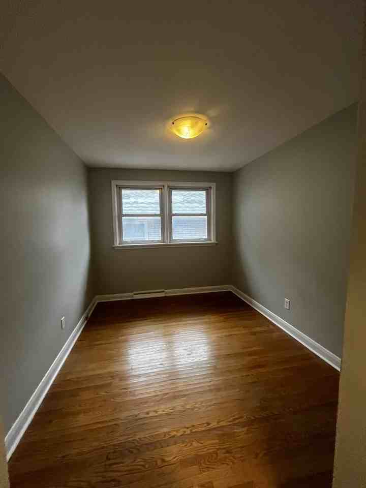 171 Anne St N - Photo 7 of 50