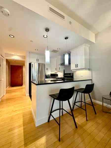 90 George St Unit 1405 - Photo 3 of 14