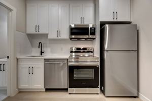 featured image of 2405 4 St Ne