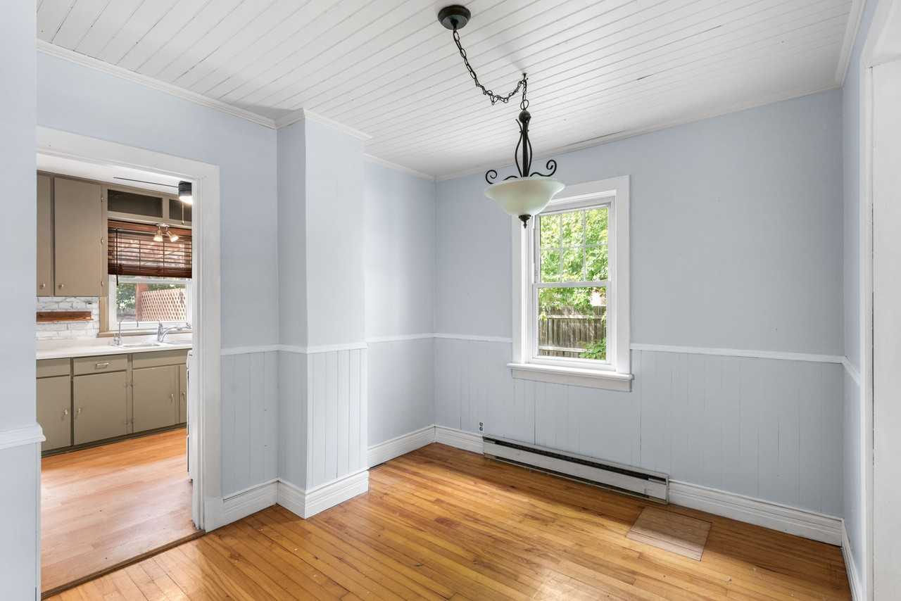 121 Elizabeth Street, Unit A, Pakenham - Photo 3 of 39