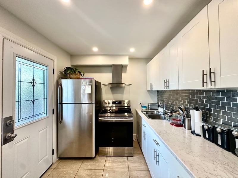 240 Marier Avenue Unit 3 - Photo 4 of 11