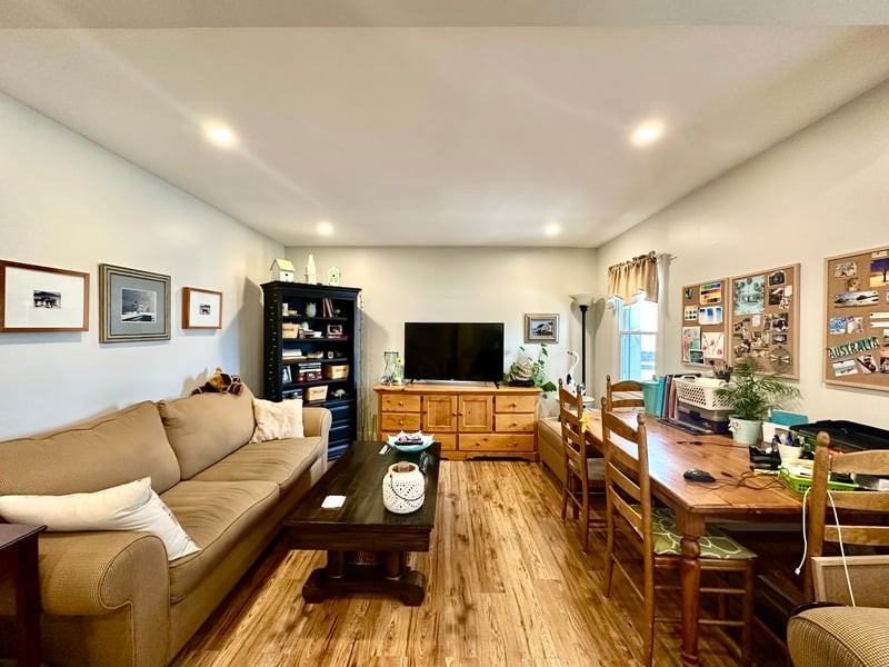 240 Marier Avenue Unit 3 - Photo 6 of 11