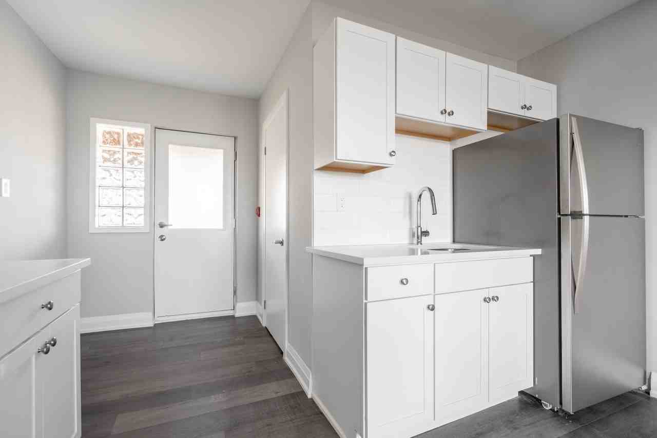 81 Gibson Ave - Photo 3 of 13