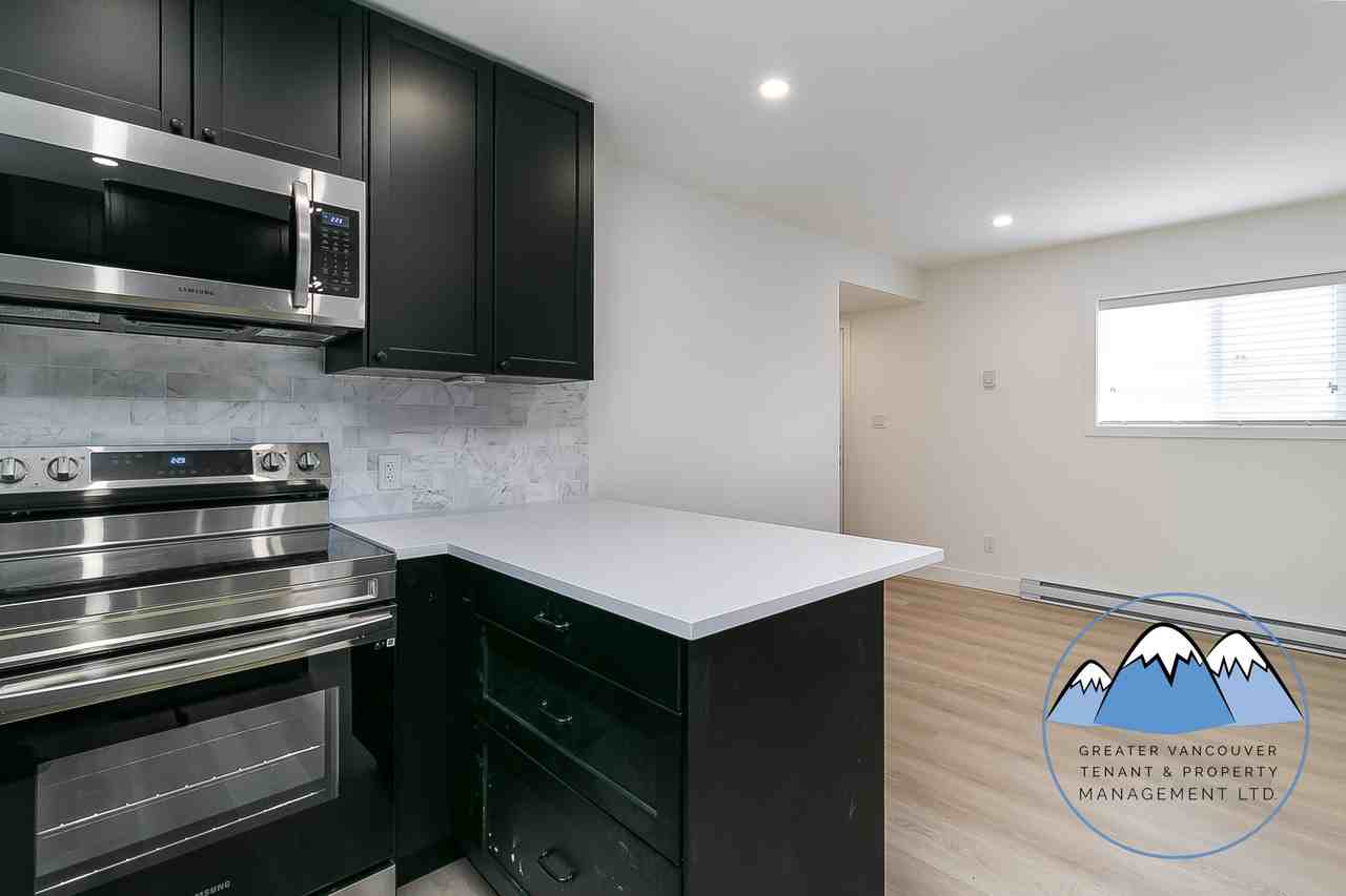 13570 Binnie Lane - Photo 3 of 33