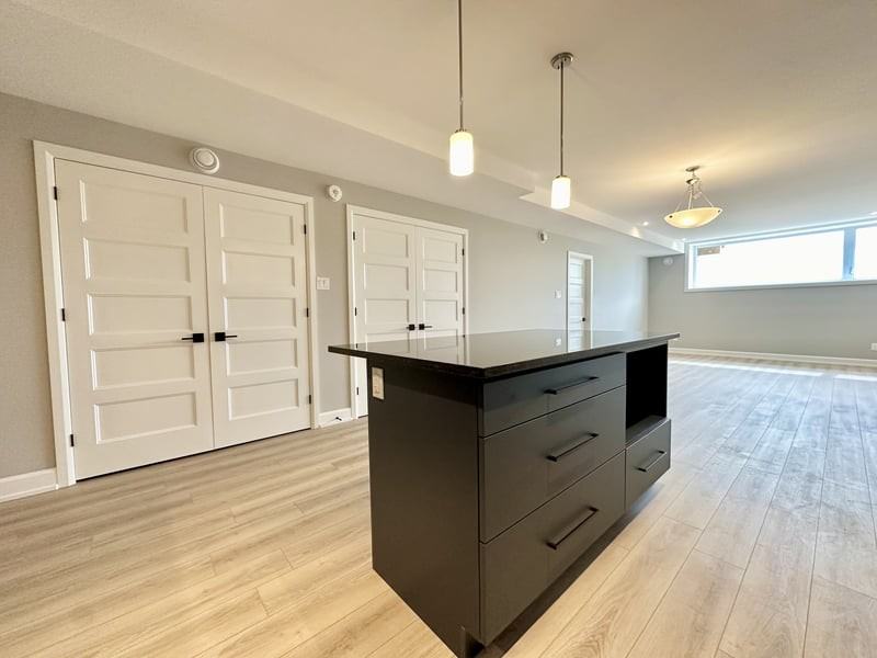 904 Chablis Cres Unit A - Photo 4 of 14