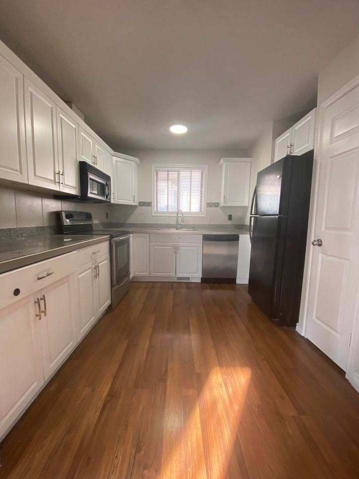 74 Martingrove Way Ne - Photo 6 of 14