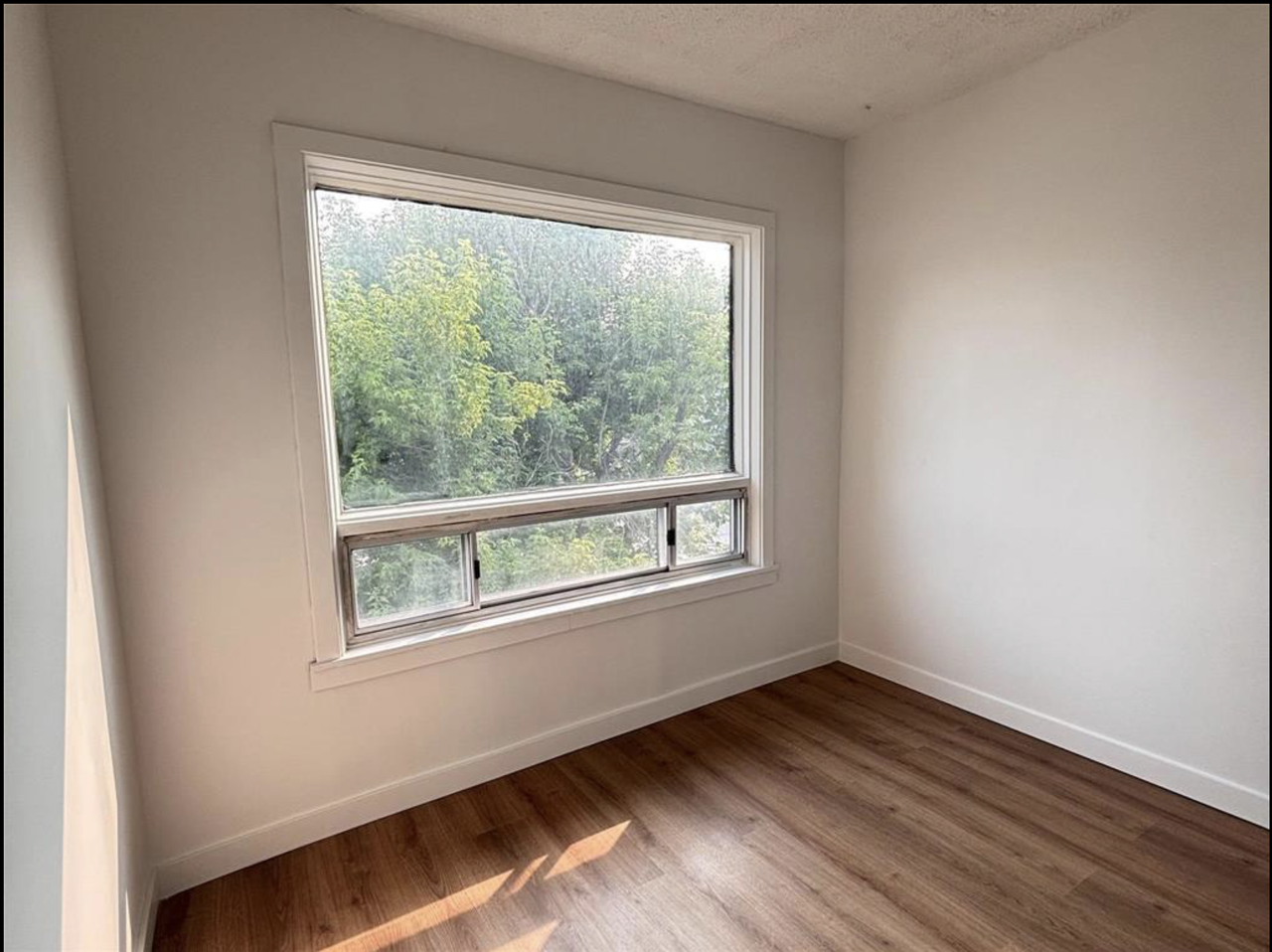 441 Mountain Avenue - Photo 5 of 12