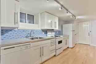 450 Markham St - Photo 1 of 1