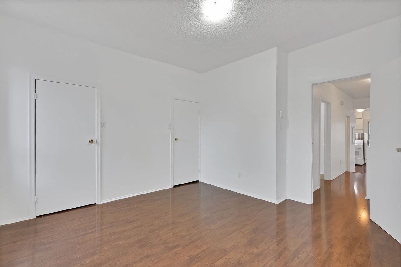 16 Poucher St - Photo 6 of 20