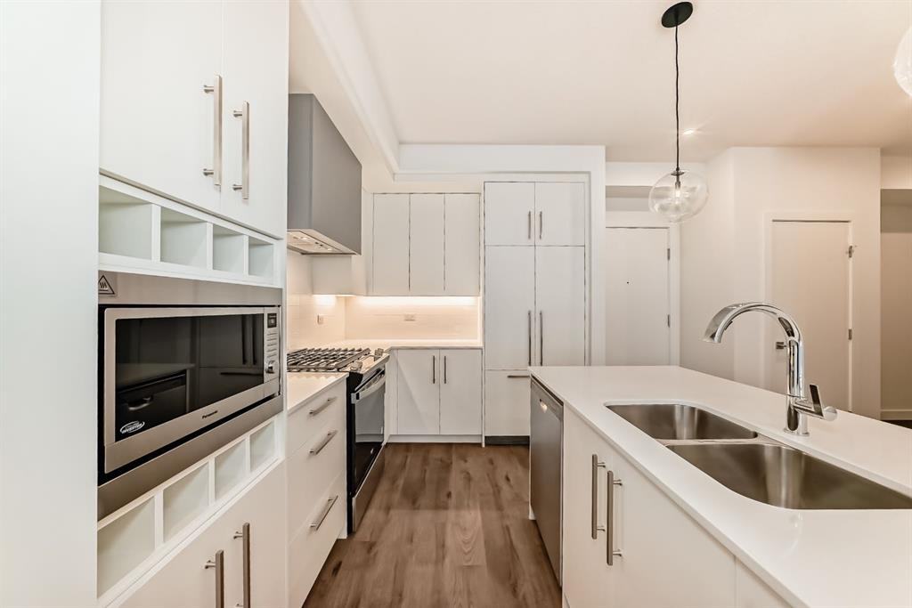 #205, 8370 Broadcast Ave SW - Photo 5 of 30