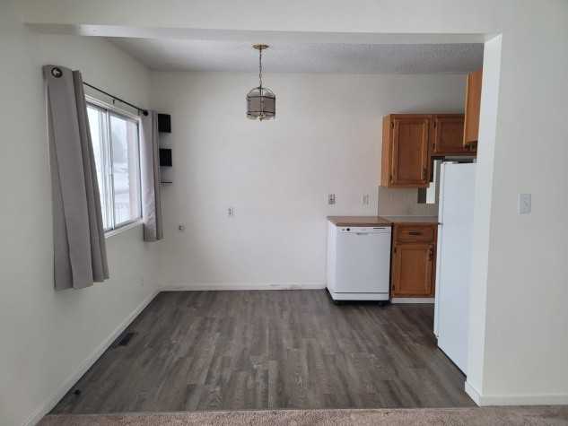 Pet Friendly Townhouse in Olds! - Photo 3 of 11