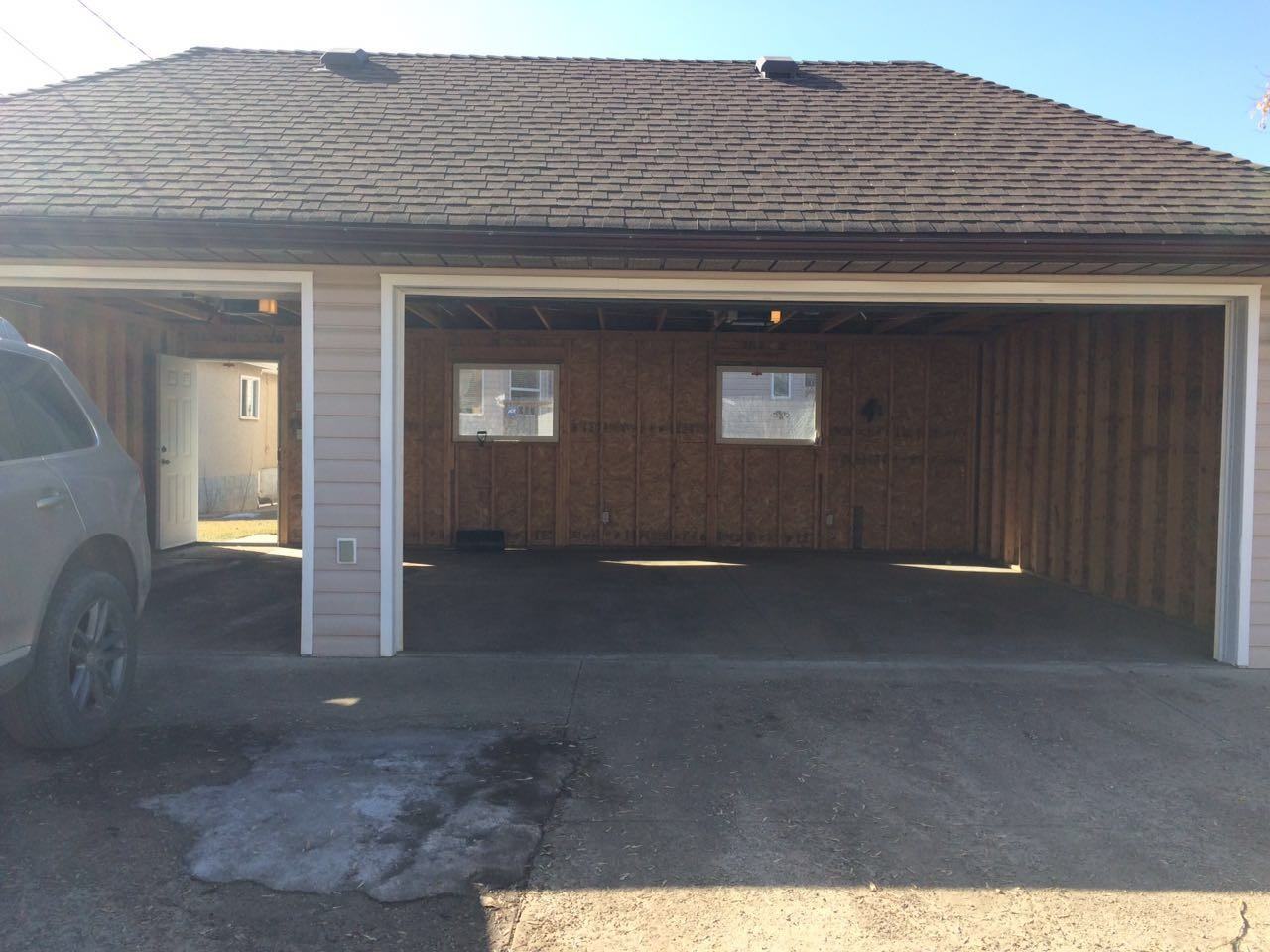 11438 76 Ave NW, Edmonton, AB - Photo 6 of 9