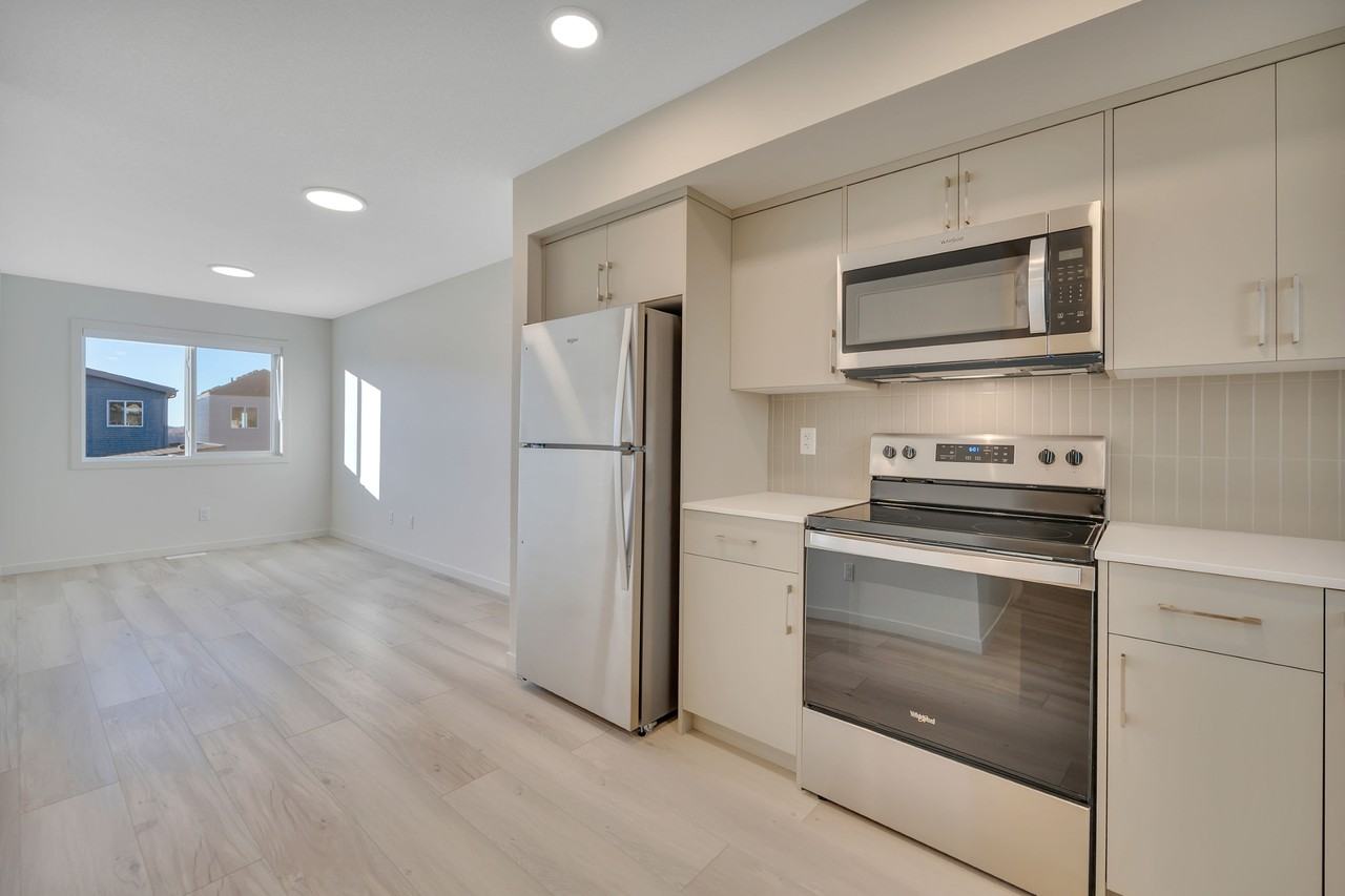 7470 Klapstein Cres Sw - Photo 7 of 19