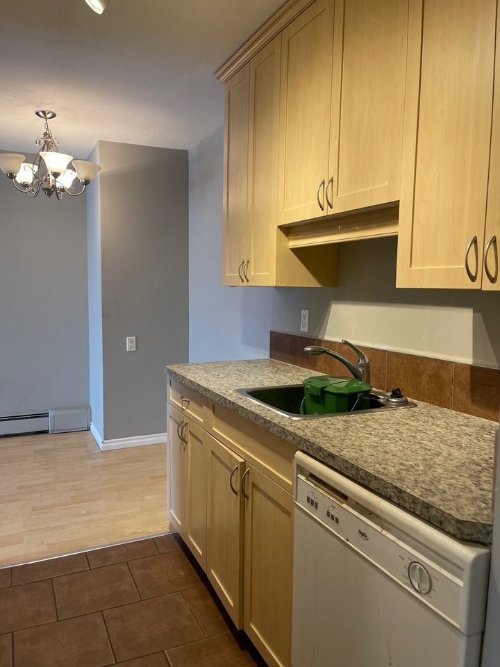 9904 90 Avenue Northwest - Photo 3 of 50