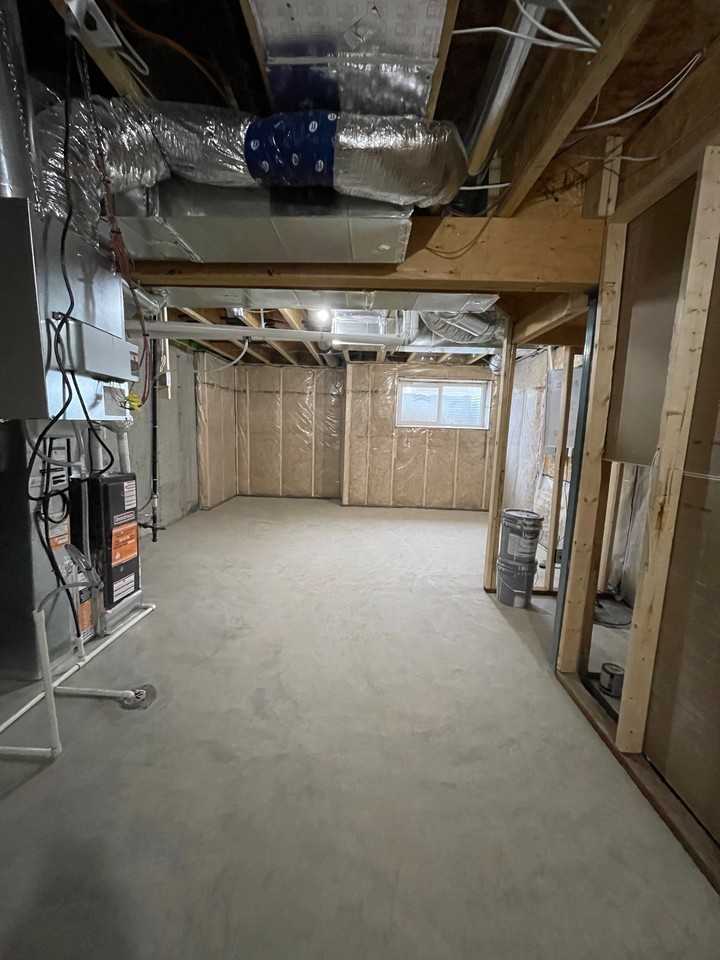 2710 66 St Sw - Photo 2 of 50