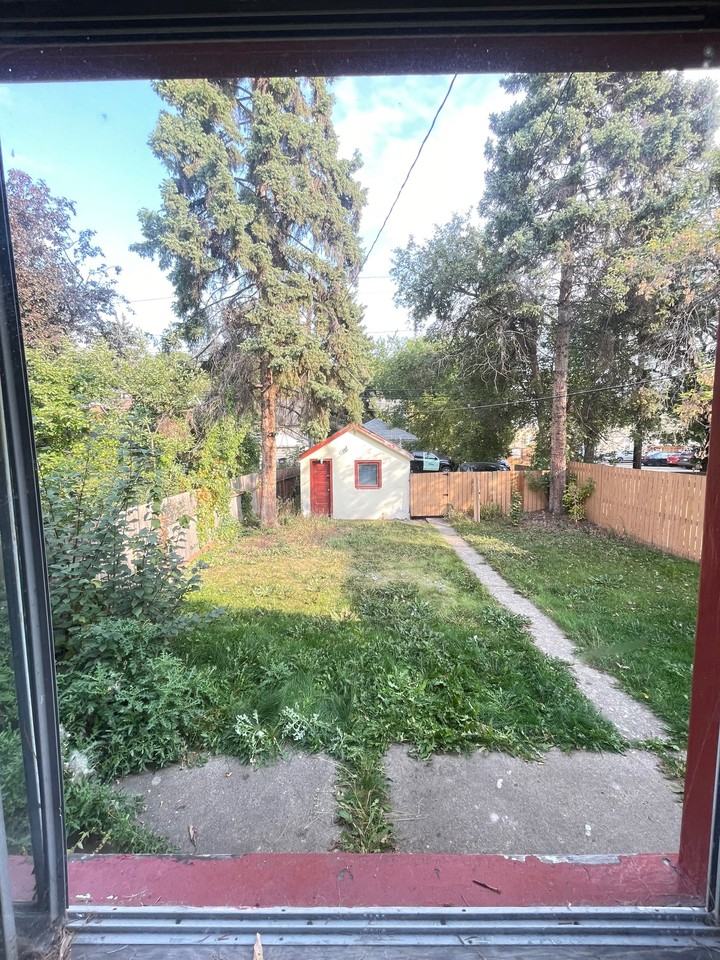 10918 84 Avenue & 10922 84 AVE - Photo 2 of 18