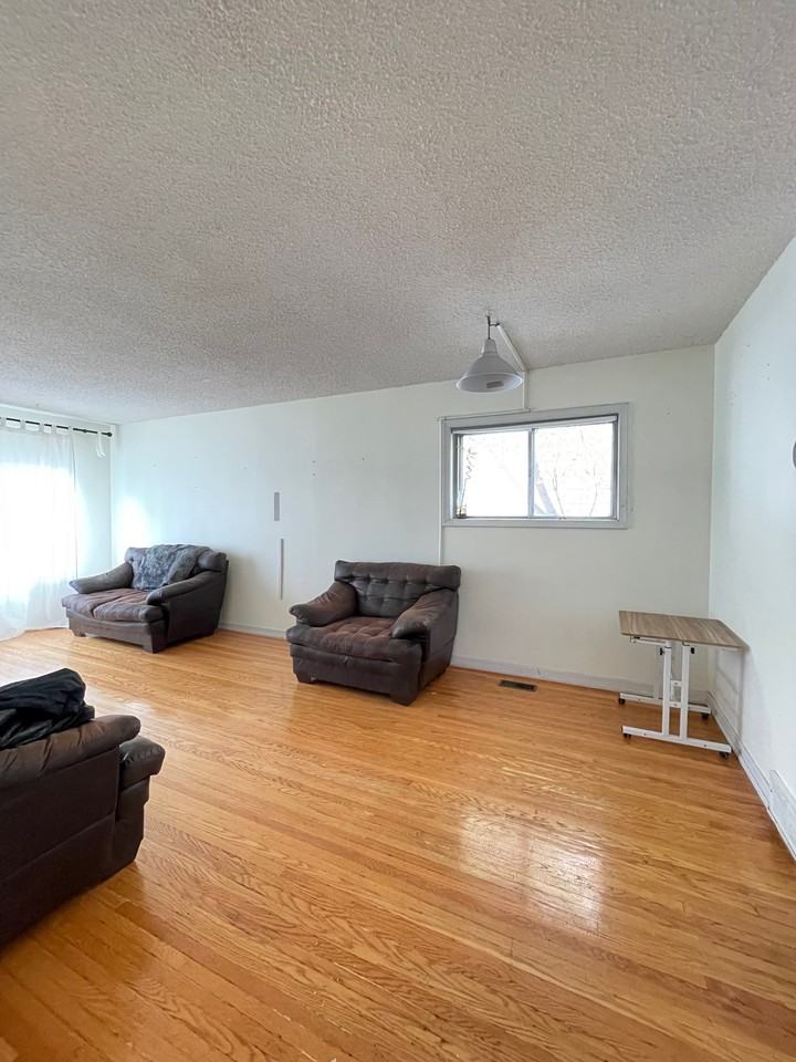 10918 84 Avenue & 10922 84 AVE - Photo 6 of 18