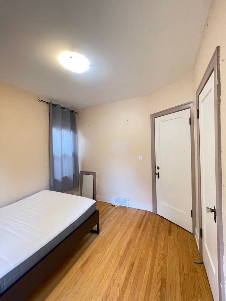 10918 84 Avenue & 10922 84 AVE - Photo 7 of 18