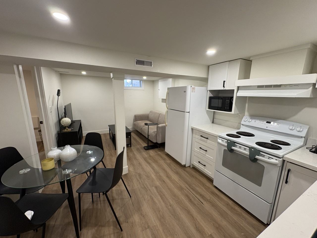 174 East Avenue North - Photo 3 of 14