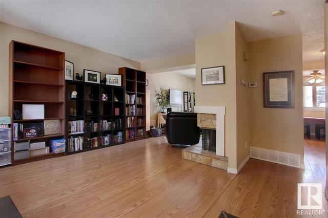 11111 26 Ave NW, Edmonton, AB T6J 5M7, Canada - Photo 5 of 28