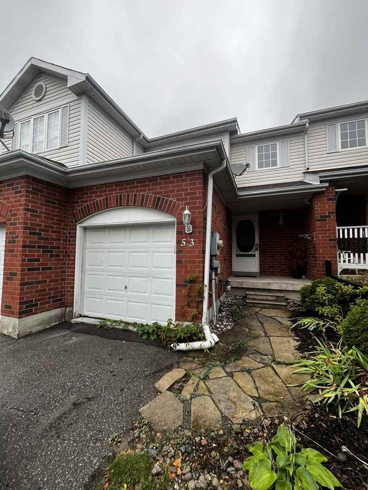 53 Pickett Cres - Photo 2 of 18