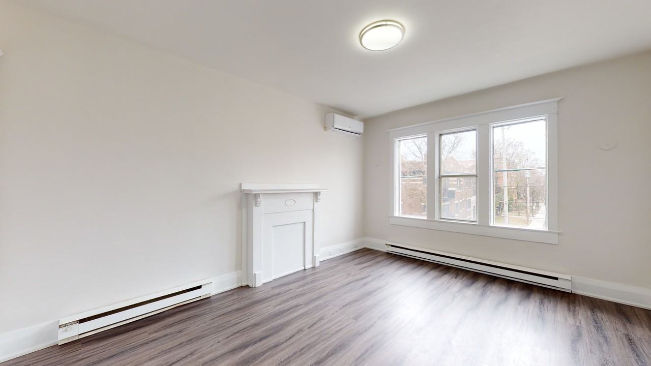 1065 Bathurst St - Photo 7 of 31