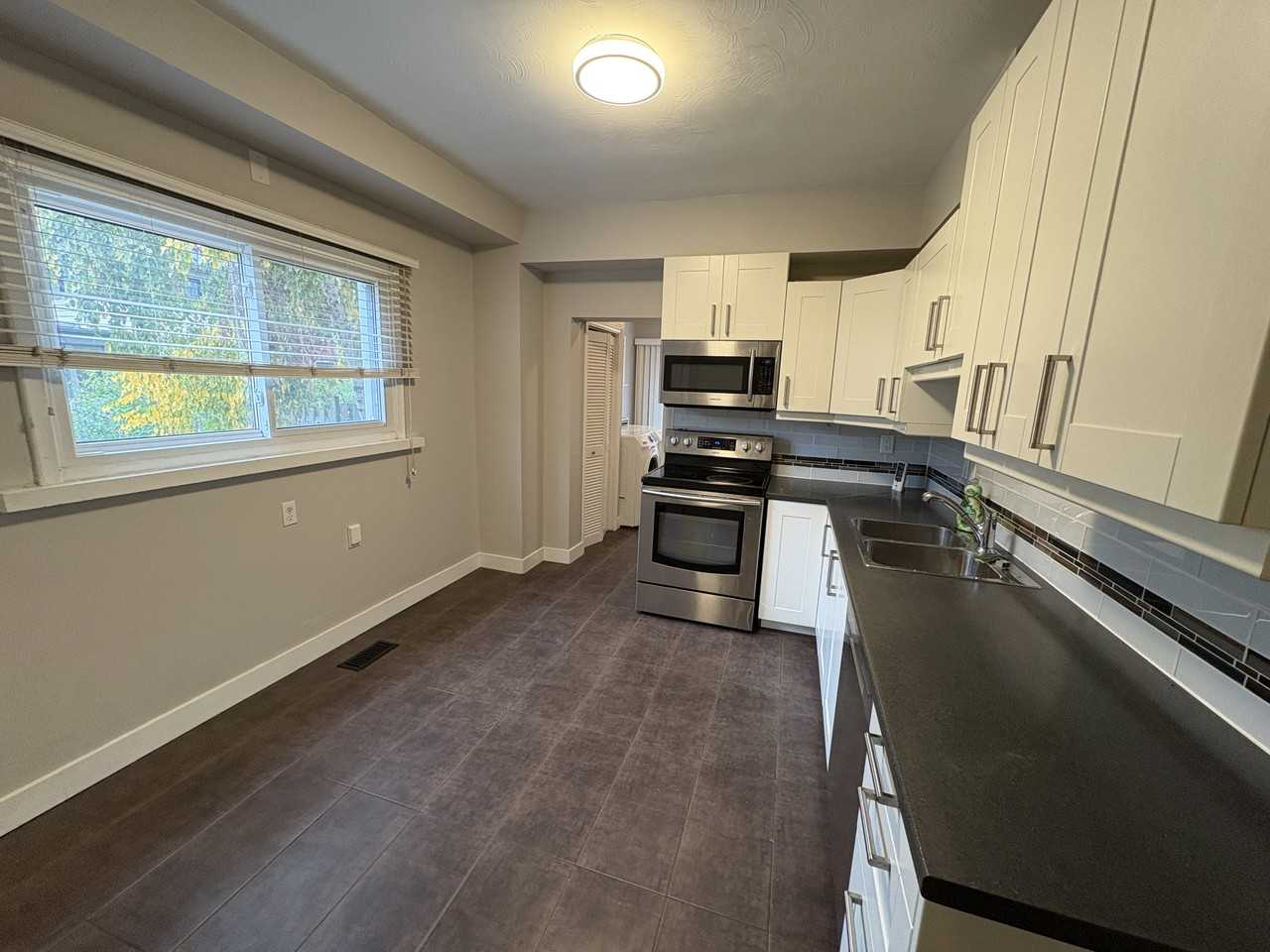 71 Barnesdale Blvd - Photo 2 of 48