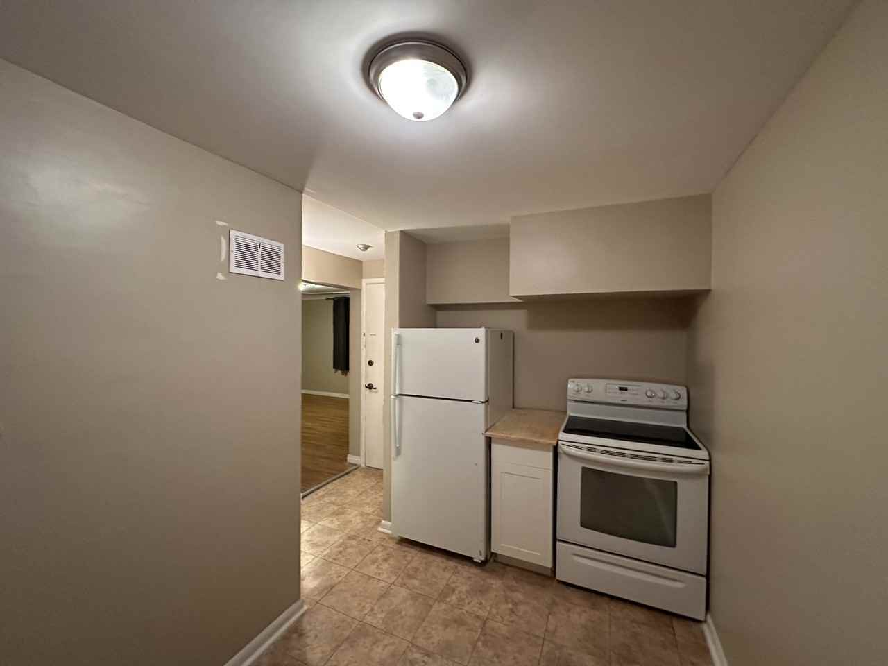 452 Notre Dame St - Photo 3 of 33