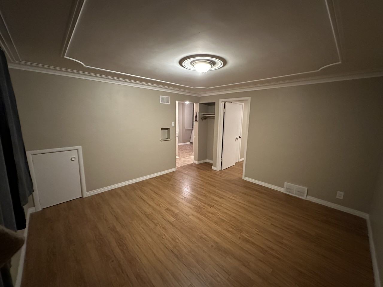 452 Notre Dame St - Photo 5 of 33