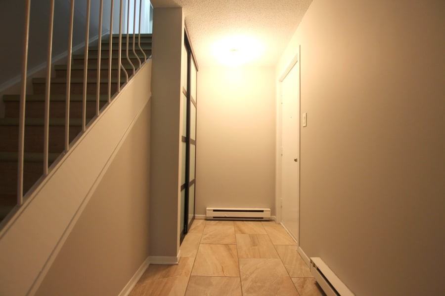 37 Robinson Ave Unit F - Photo 2 of 11