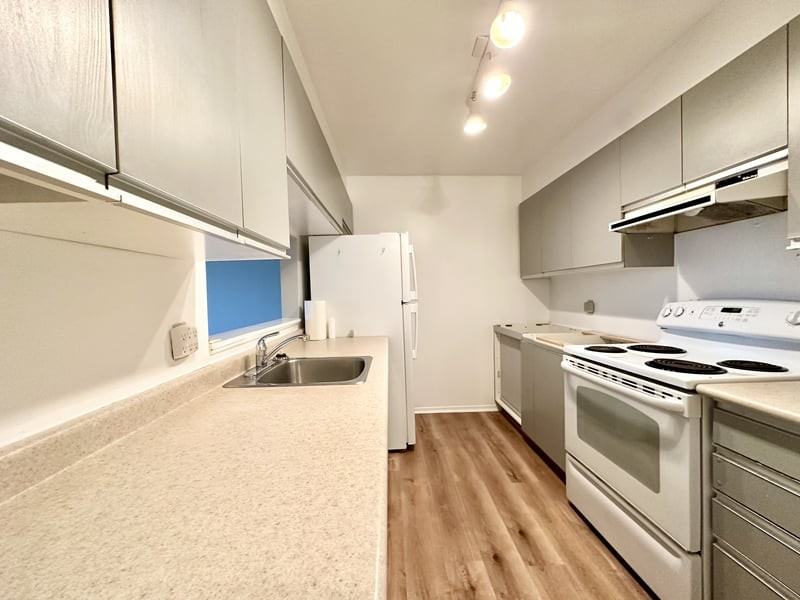 280 Brittany Drive Unit 306 - Photo 2 of 14