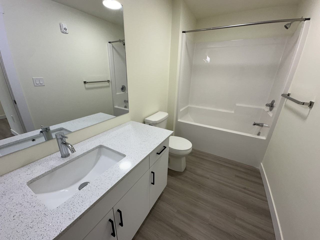 55 Degrave St - Photo 4 of 50