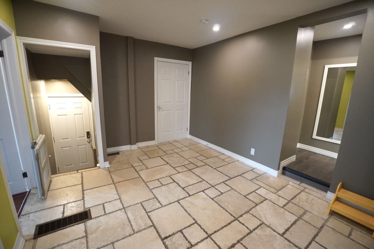 427 Talbot St - Photo 7 of 23