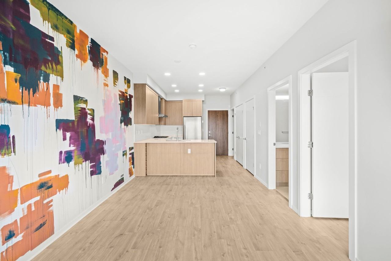 6283 Kingsway - Photo 5 of 39