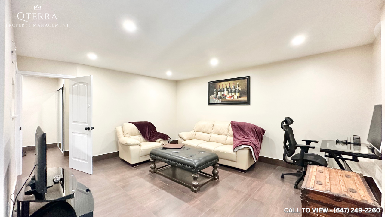 233-3025 The Credit Woodlands, Mississauga, Ontario L5C 2V3 - Photo 5 of 13