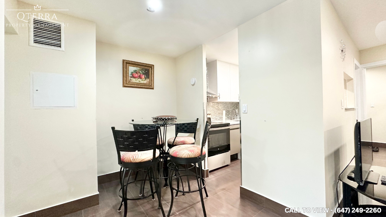 233-3025 The Credit Woodlands, Mississauga, Ontario L5C 2V3 - Photo 6 of 13