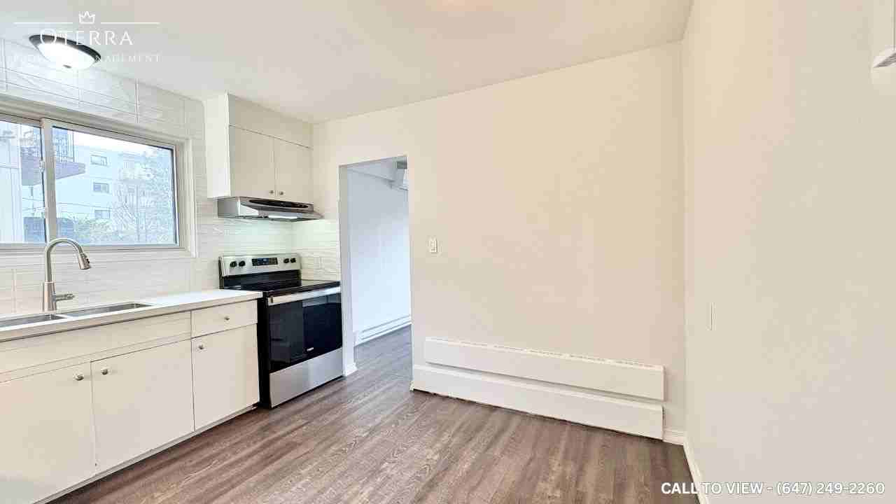 359 Elgin Crt - Photo 3 of 21