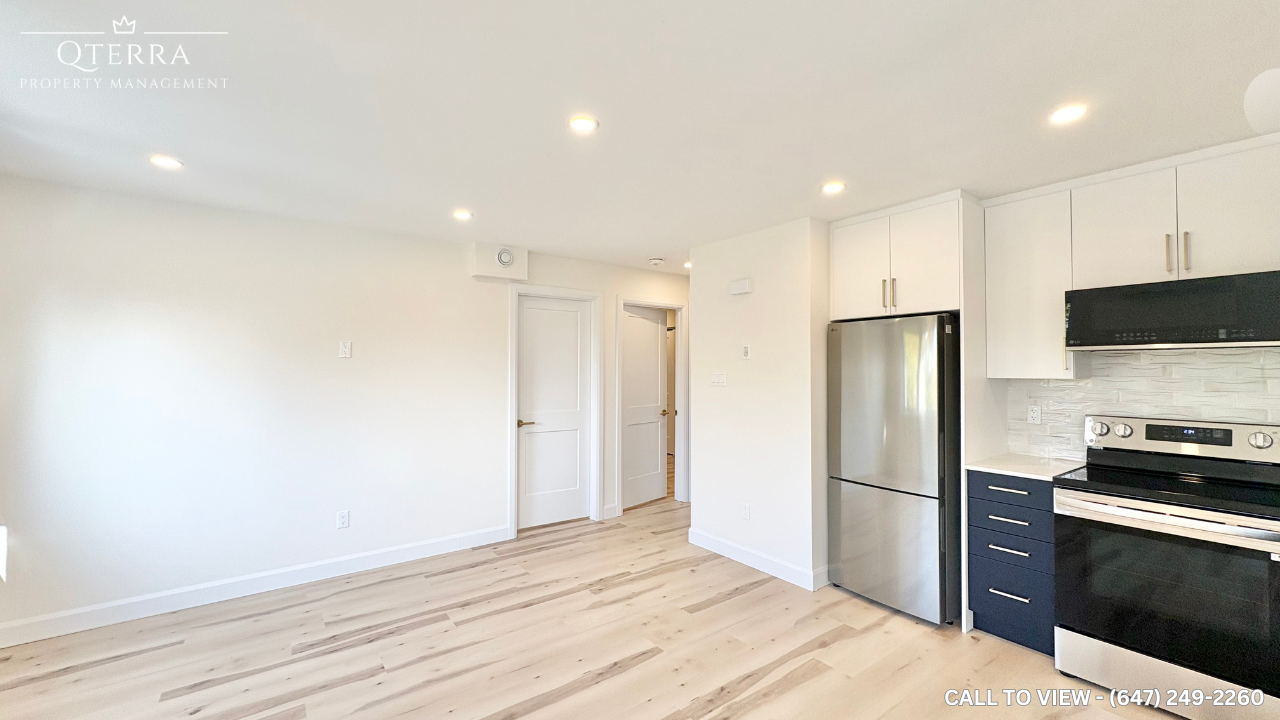 694B Crystal St - Photo 3 of 19