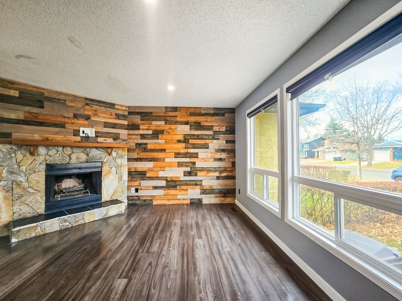 2419 146 Ave Se - Photo 7 of 42