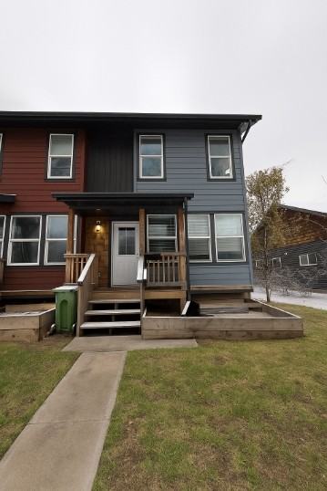 SF203 – 1 MONTH FREE – 2 Bedroom, 1 Bathroom Lower Suite | Central Edmonton - Photo 2 of 9