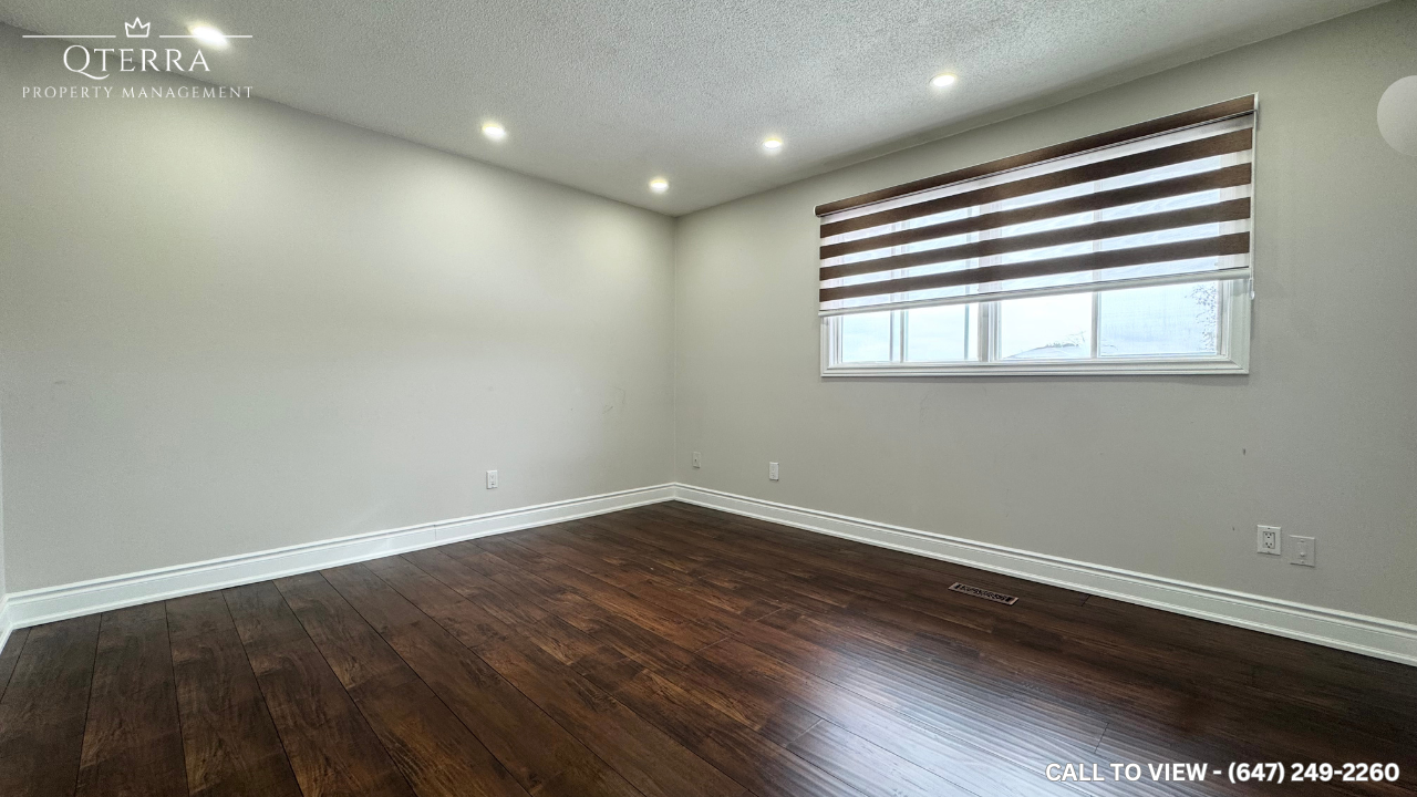 35 Jay St, Brampton, Ontario L6Z 3V5 - Photo 4 of 12