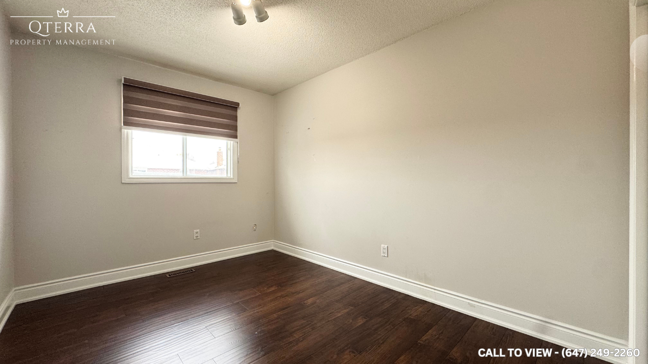 35 Jay St, Brampton, Ontario L6Z 3V5 - Photo 6 of 12