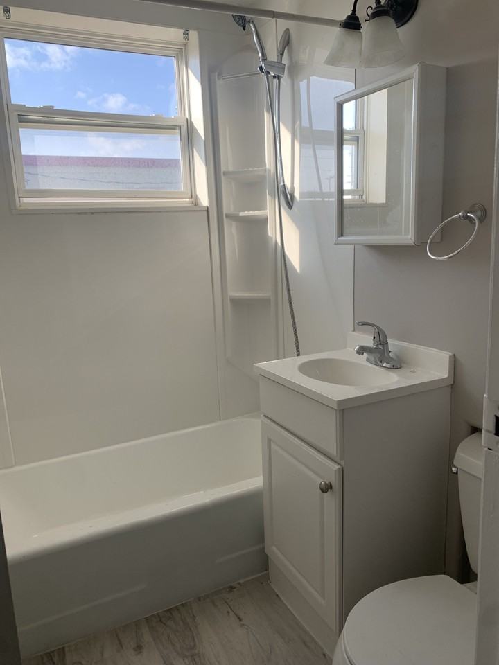 1034 Brussels Street - Photo 6 of 9