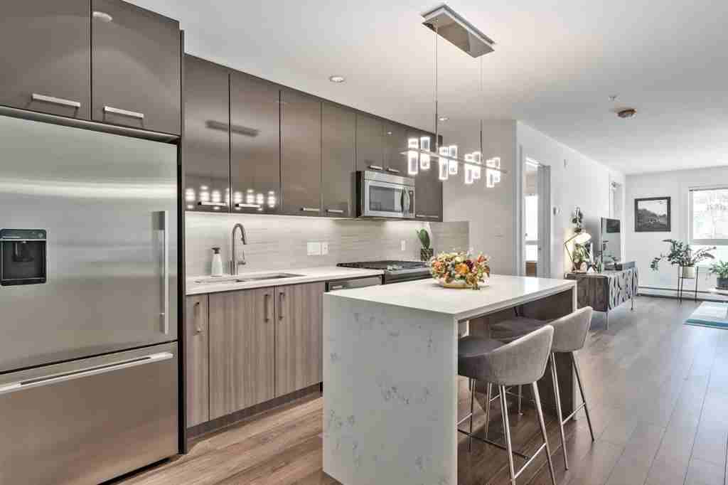 228 Bridgeland Hill - Photo 2 of 33